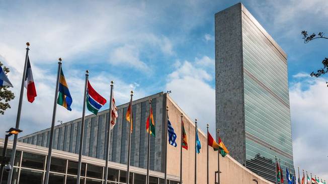 Штаб-квартира ООН в Нью-Йорке (США).